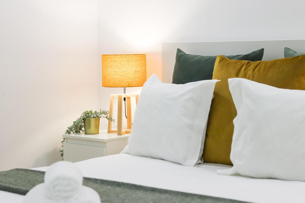 Appartamento Graca Elegant By Homing Lisbona Esterno foto