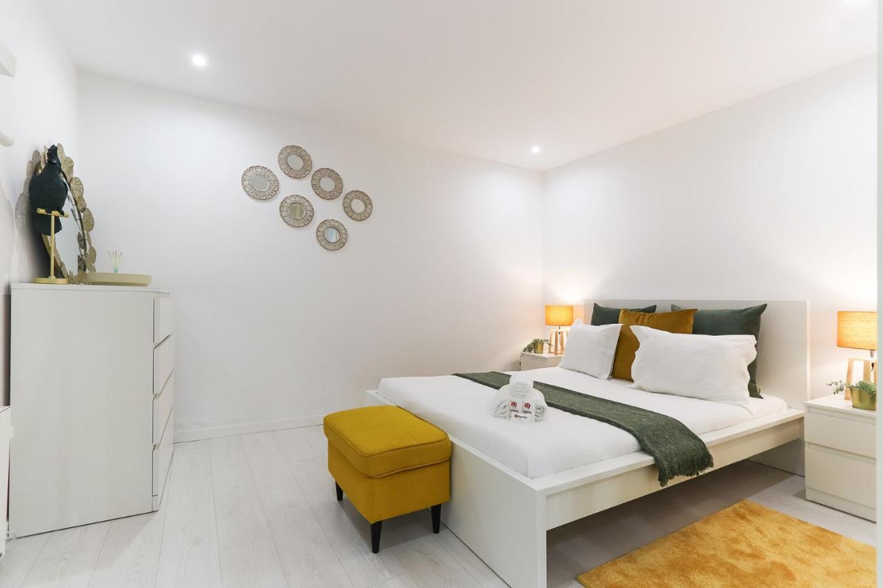 Appartamento Graca Elegant By Homing Lisbona Esterno foto